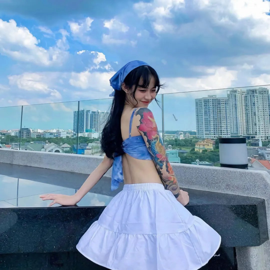银杏飘落